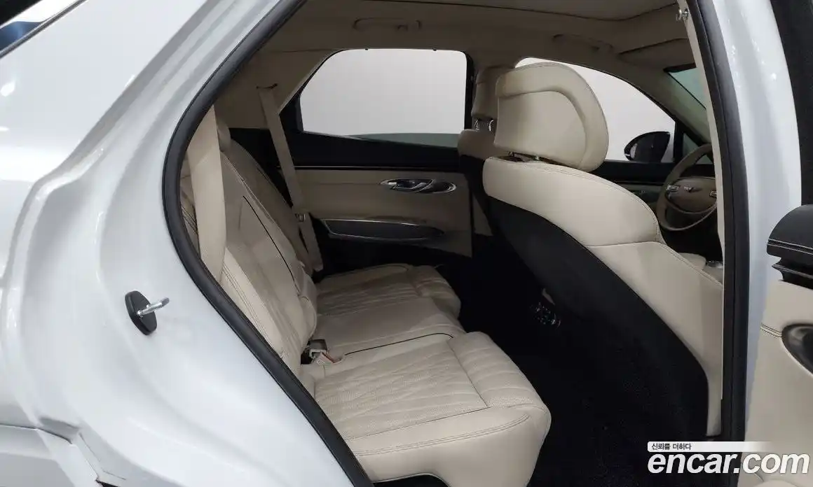 Genesis GV70 2021 2.5 Автомат в Москве № 888637, фото 12