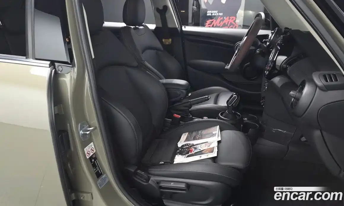 Mini Cooper 2020 1.5 гидро в Москве, фото 9