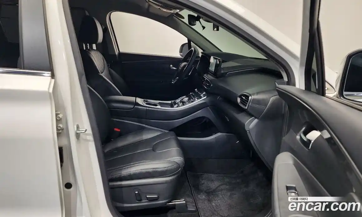 Hyundai Santa Fe 2022 2.5 Автомат в Москве № 926899, фото 11