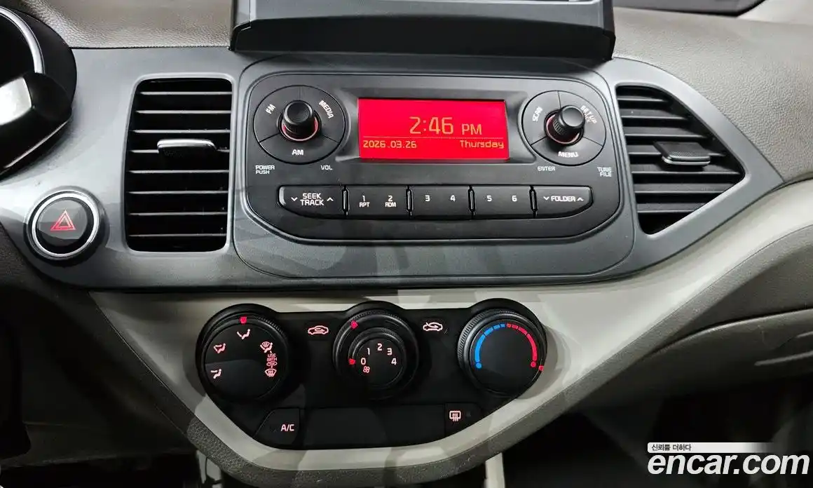 Kia Morning 2016 1.0 Автомат в Москве № 929257, фото 17