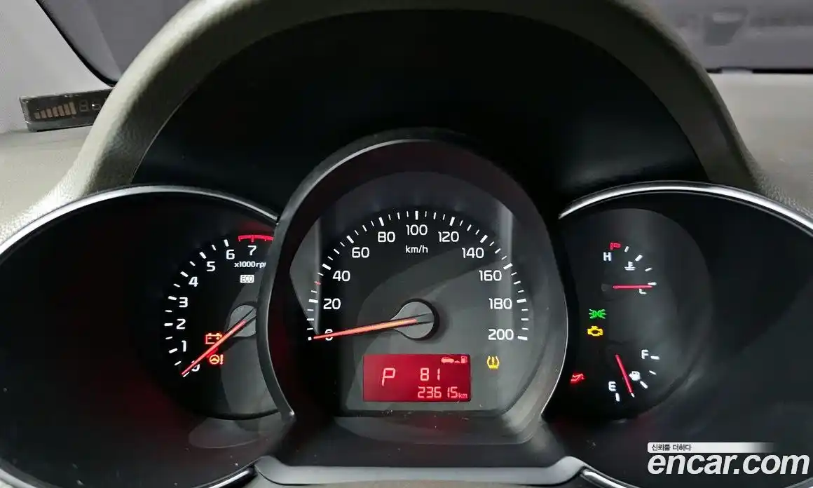 Kia Morning 2016 1.0 Автомат в Москве № 929257, фото 8