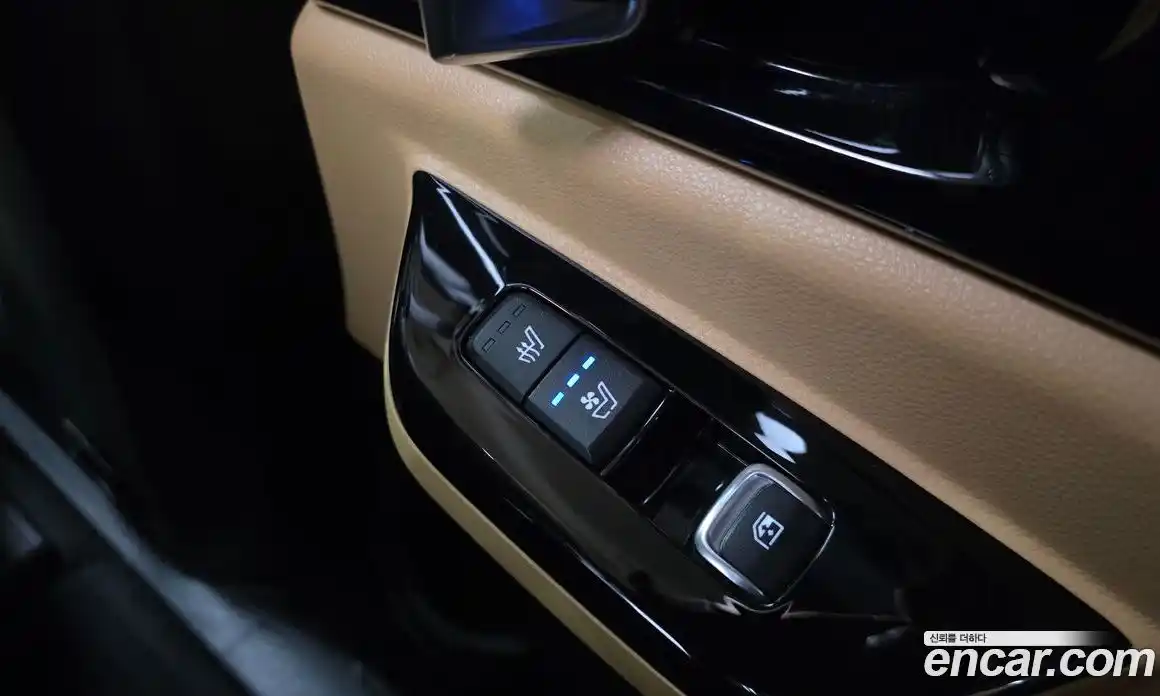 Kia Canival 2022 3.5 Автомат в Москве № 930036, фото 18