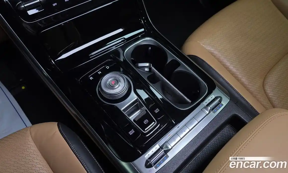 Kia Canival 2022 3.5 Автомат в Москве № 930036, фото 9