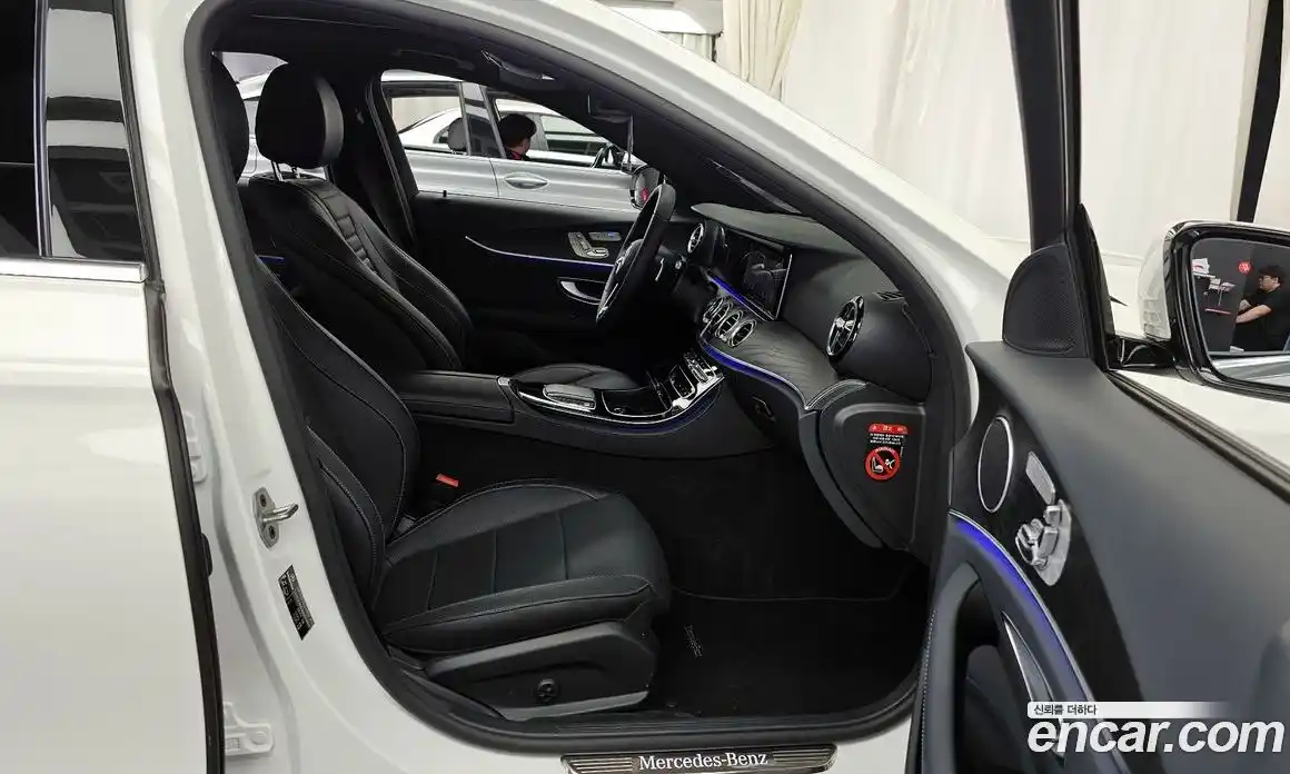 Mercedes-Benz E-Class 2022 2.0 гидро, фото 11