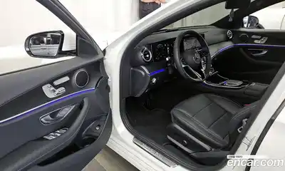 Mercedes-Benz E-Class 2022 2.0 гидро, миниатюра 10