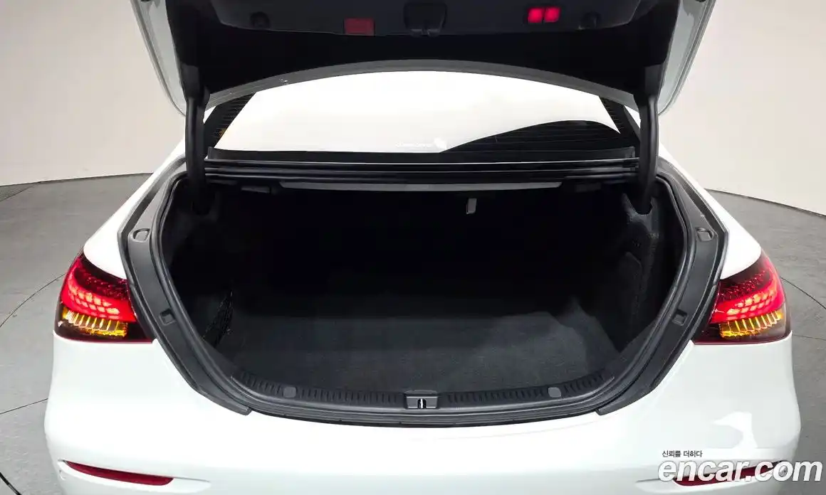 Mercedes-Benz E-Class 2021 2.0 гидро, фото 19