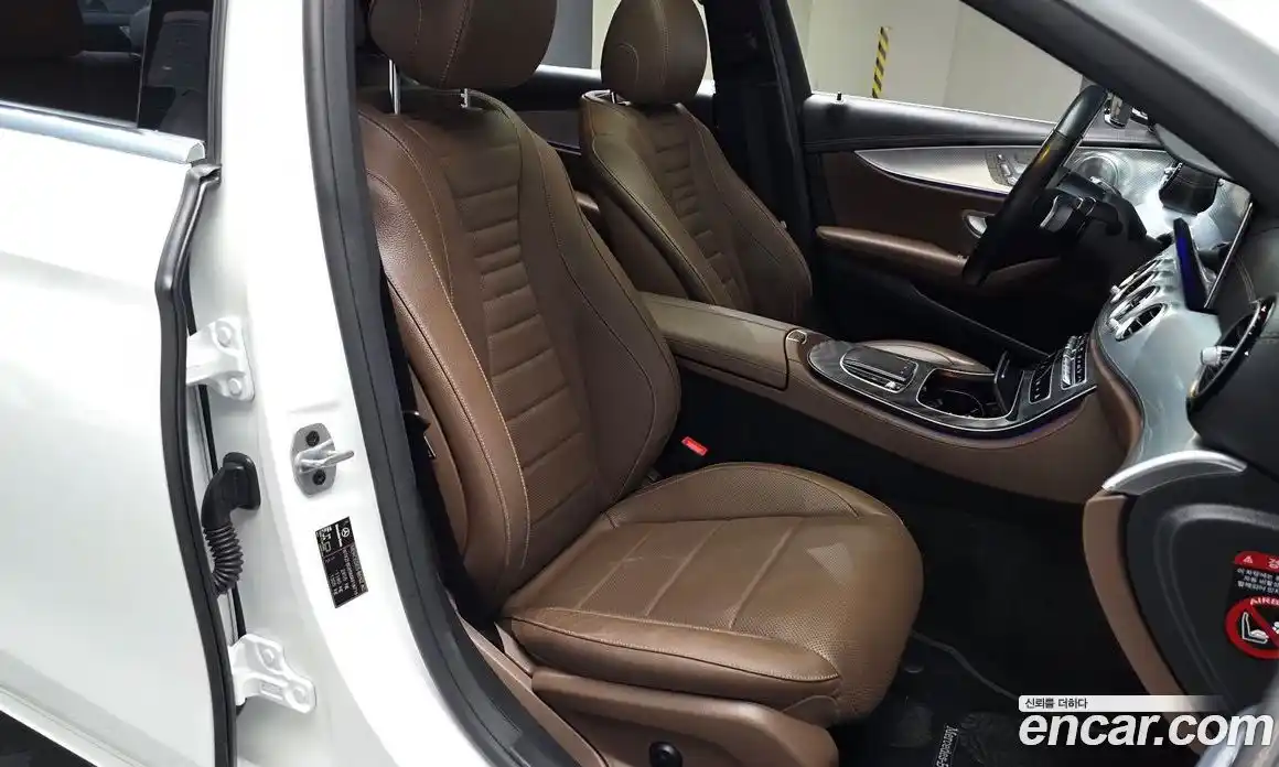 Mercedes-Benz E-Class 2021 2.0 гидро, фото 9