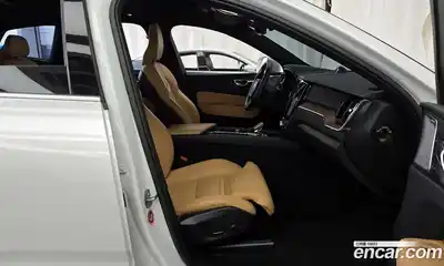 Volvo XC60 2022 2.0 гидро в Москве № 972825, миниатюра 11