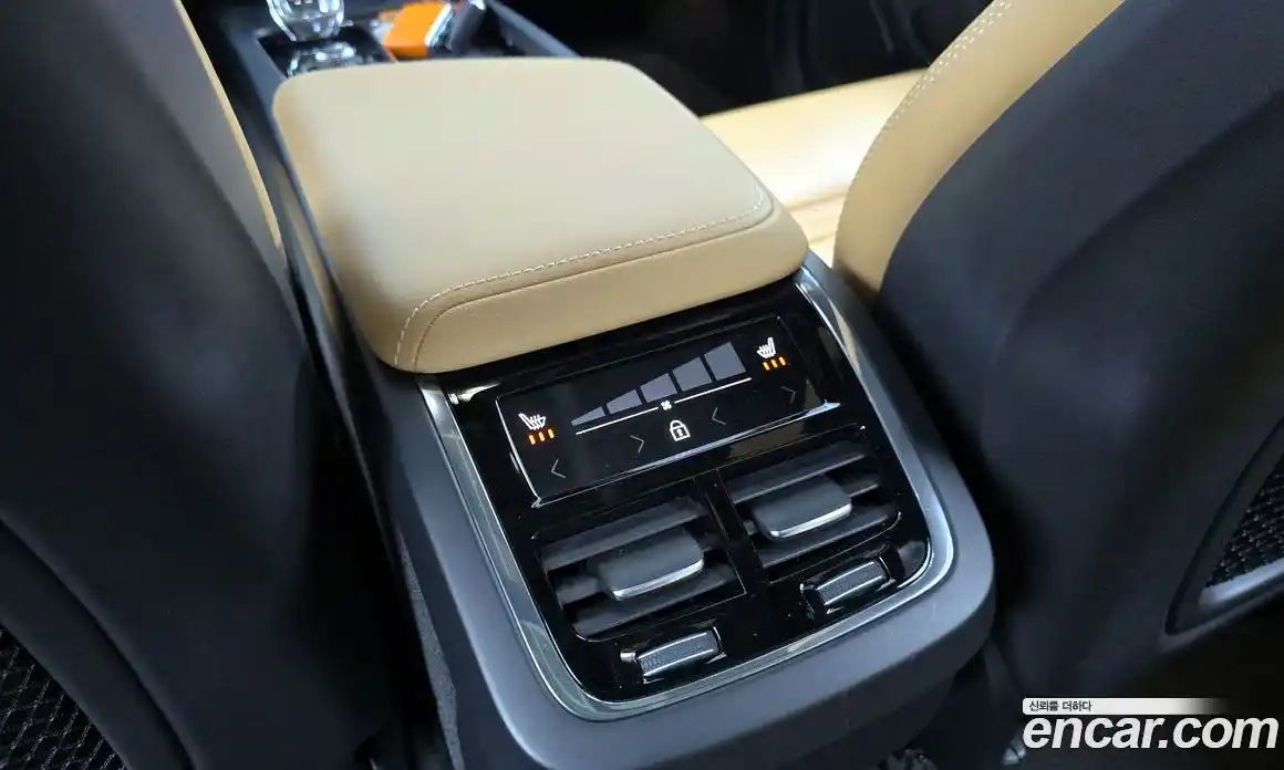 Volvo XC60 2022 2.0 гидро в Москве № 972825, фото 17