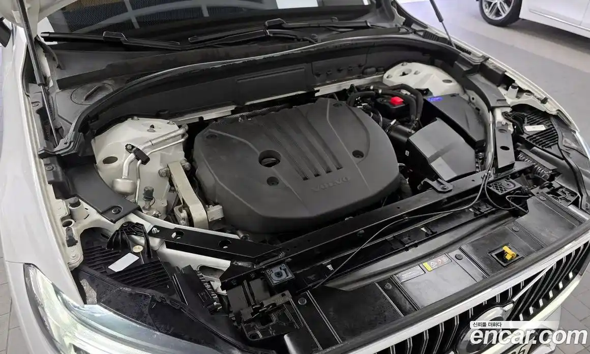 Volvo XC60 2022 2.0 гидро в Москве № 972825, фото 6
