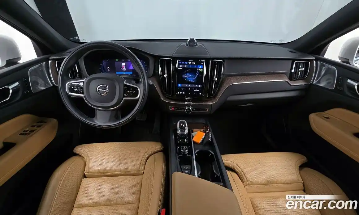 Volvo XC60 2022 2.0 гидро в Москве № 972825, фото 7