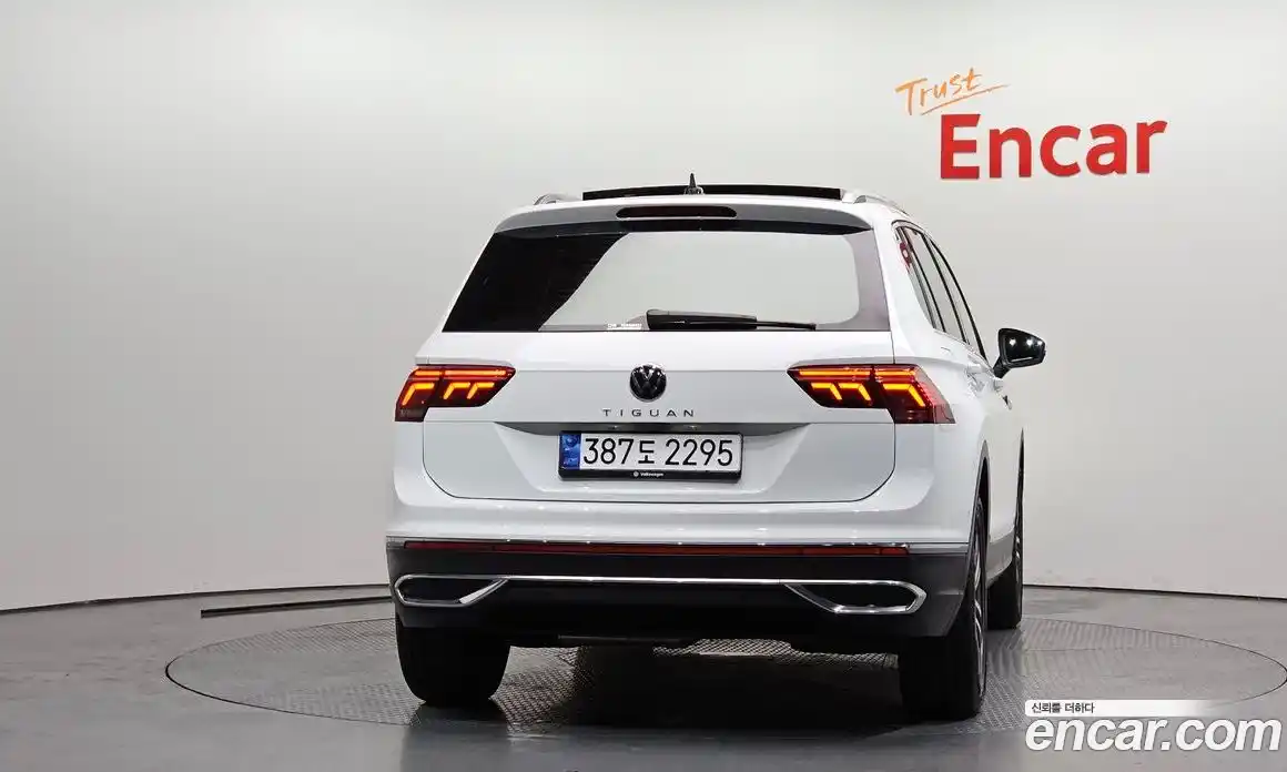 Volkswagen Tiguan 2024 2.0 гидро в Москве № 976005, фото 4