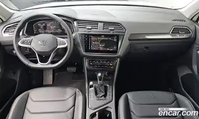 Volkswagen Tiguan 2024 2.0 гидро в Москве № 976005, миниатюра 7