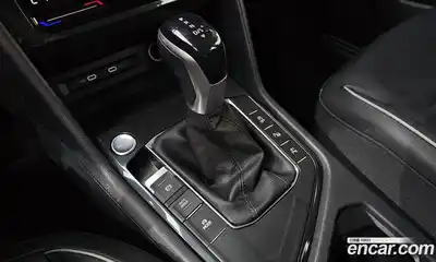 Volkswagen Tiguan 2024 2.0 гидро в Москве № 976005, миниатюра 9