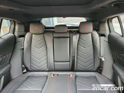 Maserati Grecale 2023 3.0 гидро в Москве № 976450, миниатюра 12