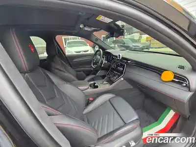 Maserati Grecale 2023 3.0 гидро в Москве № 976450, миниатюра 10