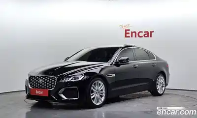 Jaguar XF, 2022