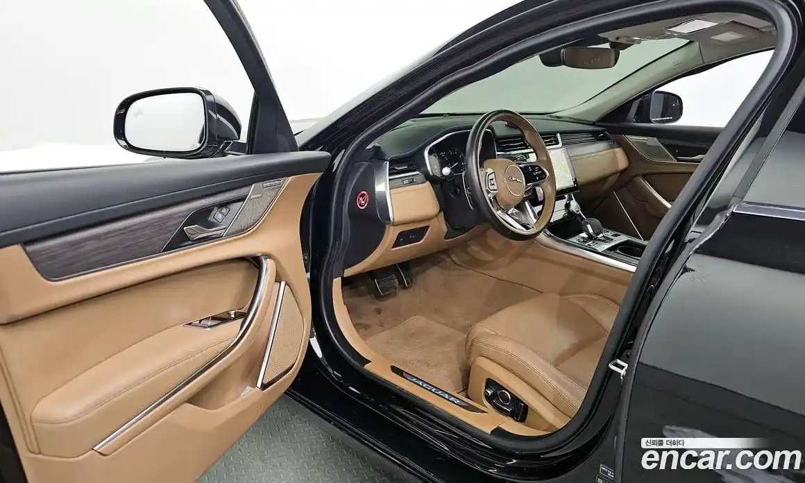 Jaguar XF 2022 2.0 гидро в Москве № 976483, фото 10