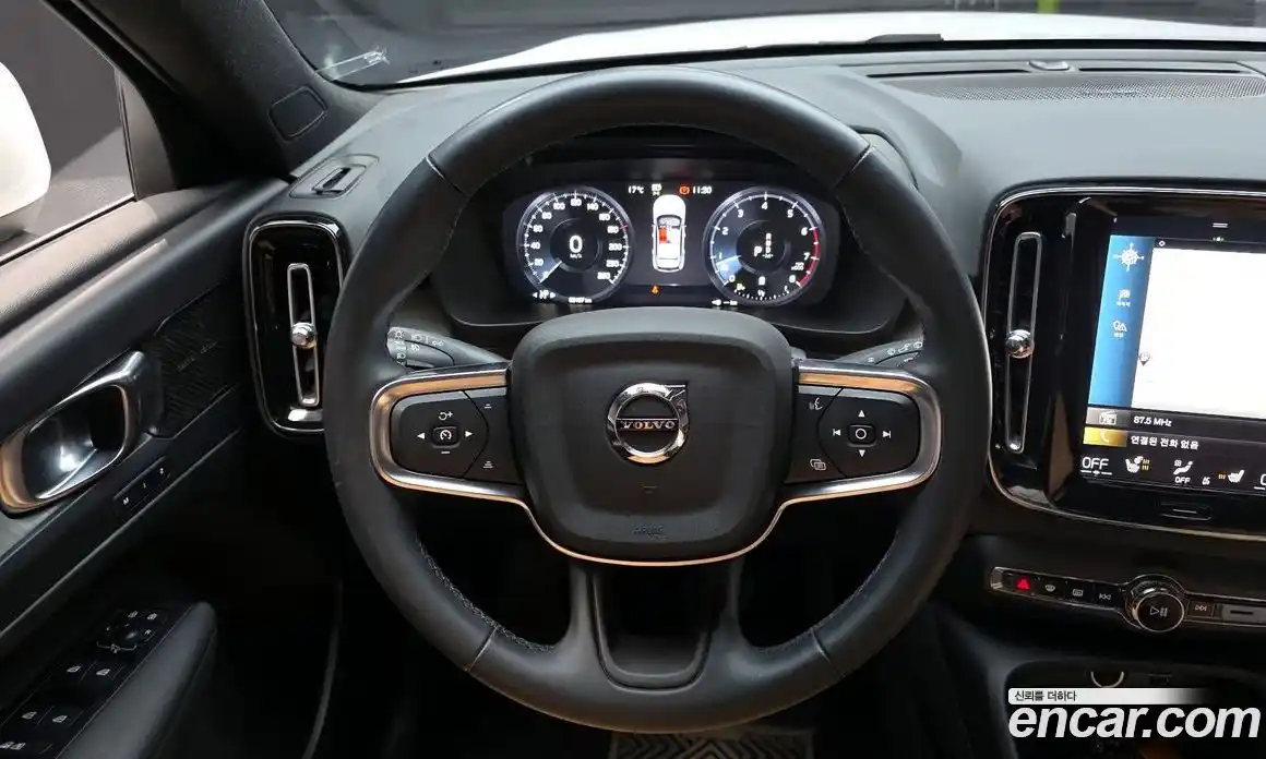 Volvo XC40 2022 2.0 гидро в Москве № 1002667, фото 13