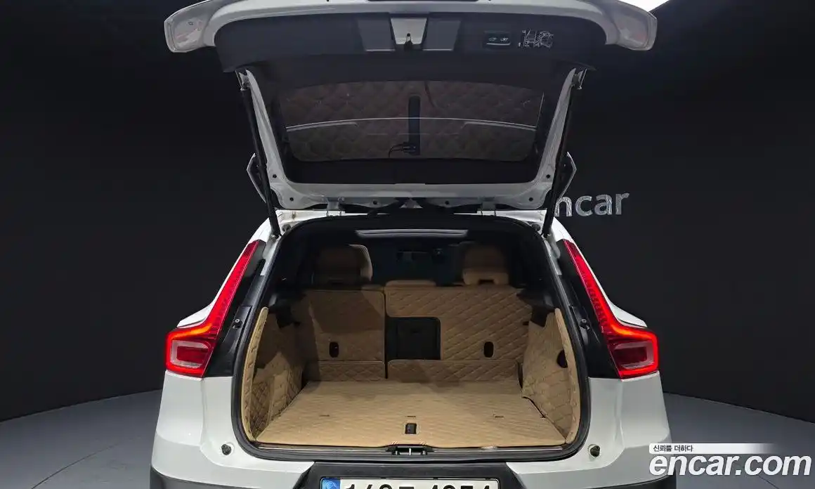 Volvo XC40 2022 2.0 гидро в Москве № 1002667, фото 19