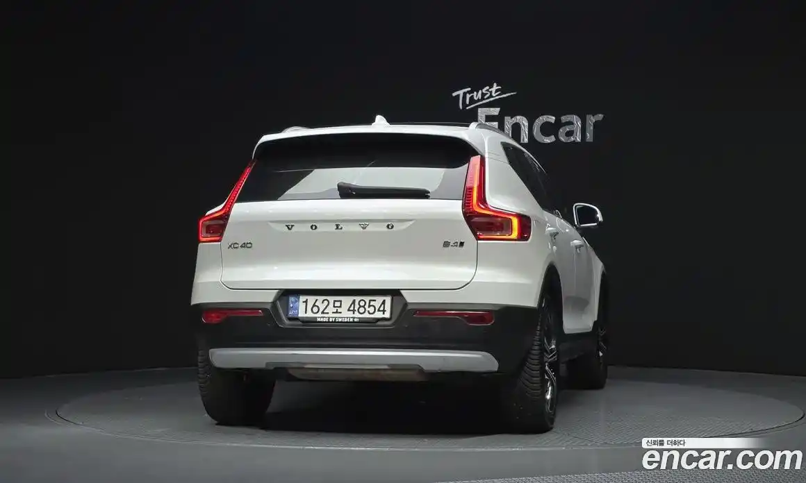 Volvo XC40 2022 2.0 гидро в Москве № 1002667, фото 4
