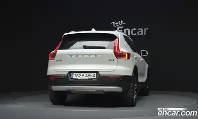 Volvo XC40 2022 2.0 гидро в Москве № 1002667, миниатюра 4