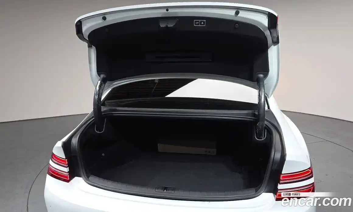 Genesis G80 2023 2.5 Автомат в Москве № 1010170, фото 20