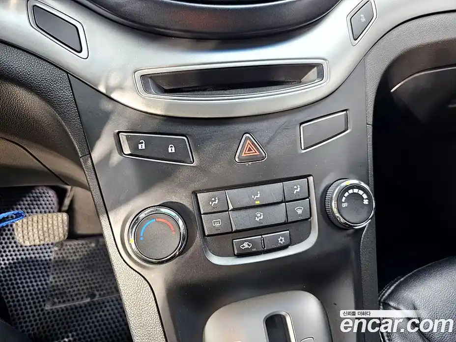 Chevrolet Orlando 2013 2.0 Автомат в Москве № 1012349, фото 17