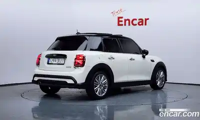 Mini Cooper 2021 1.5 гидро в Москве № 1013740, миниатюра 2