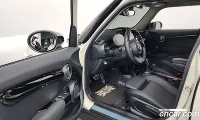 Mini Cooper 2021 1.5 гидро в Москве № 1013740, миниатюра 10
