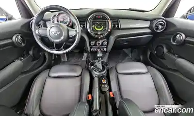 Mini Cooper 2017 1.5 гидро в Москве № 1013899, миниатюра 7