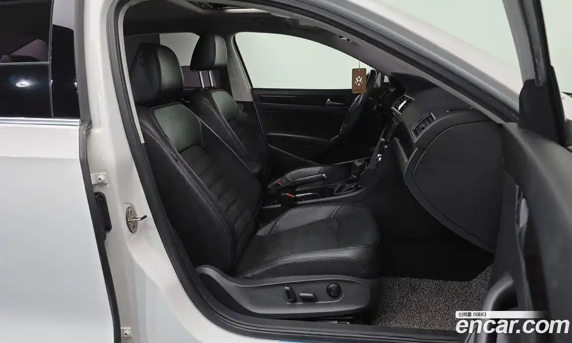 Volkswagen Passat 2015 2.0 гидро в Москве № 1014712, фото 11