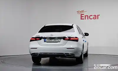 Mercedes-Benz E-Class 2022 2.0 гидро в Москве, миниатюра 4