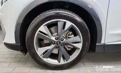 Audi Q4 e-tron 2023 0.2 гидро в Москве № 162667, миниатюра 5