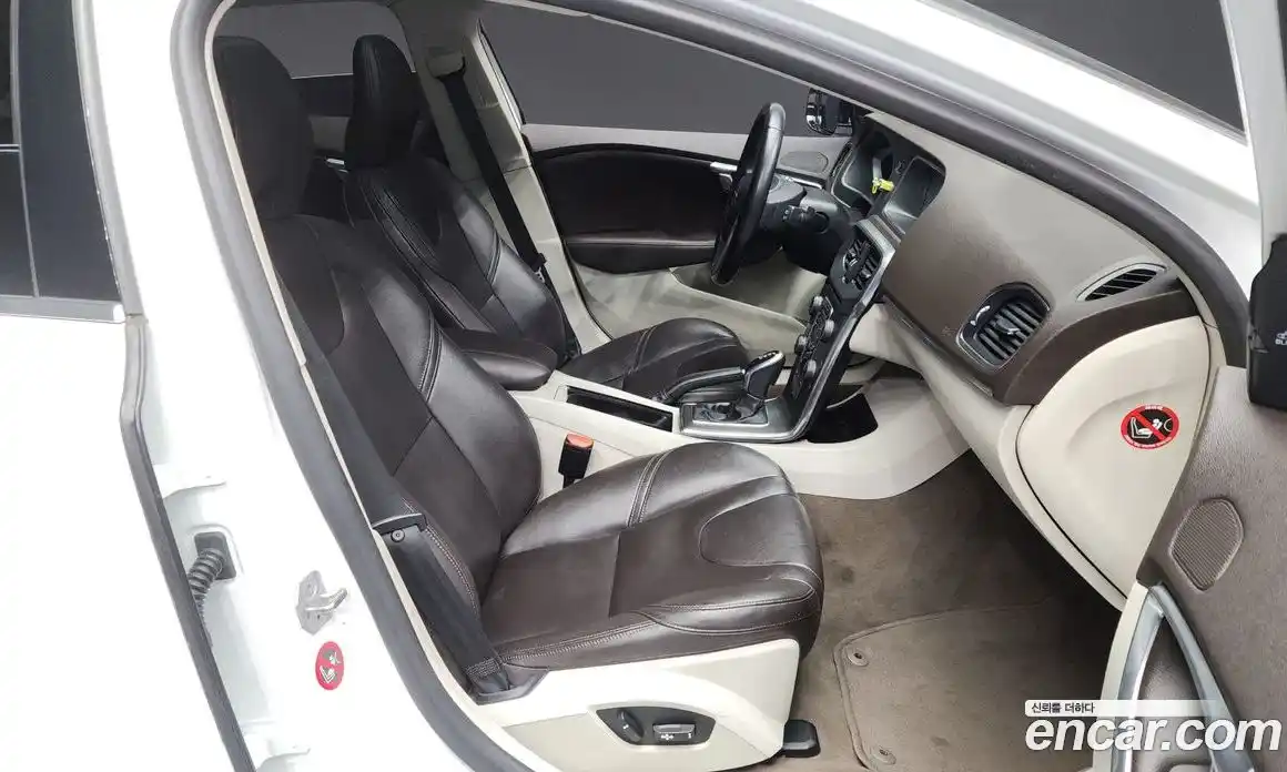 Volvo V40 2015 1.6 гидро в Москве № 164709, фото 11
