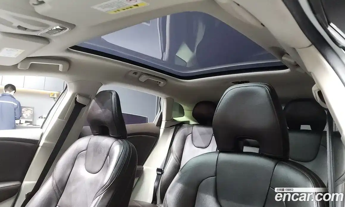 Volvo V40 2015 1.6 гидро в Москве № 164709, фото 19