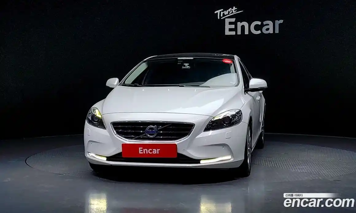 Volvo V40 2015 1.6 гидро в Москве № 164709, фото 3