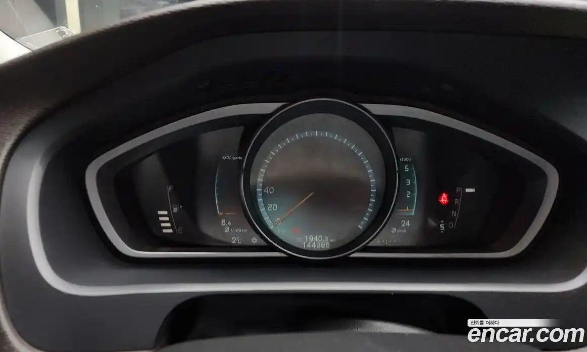 Volvo V40 2015 1.6 гидро в Москве № 164709, фото 8