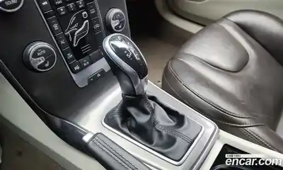 Volvo V40 2015 1.6 гидро в Москве № 164709, миниатюра 9