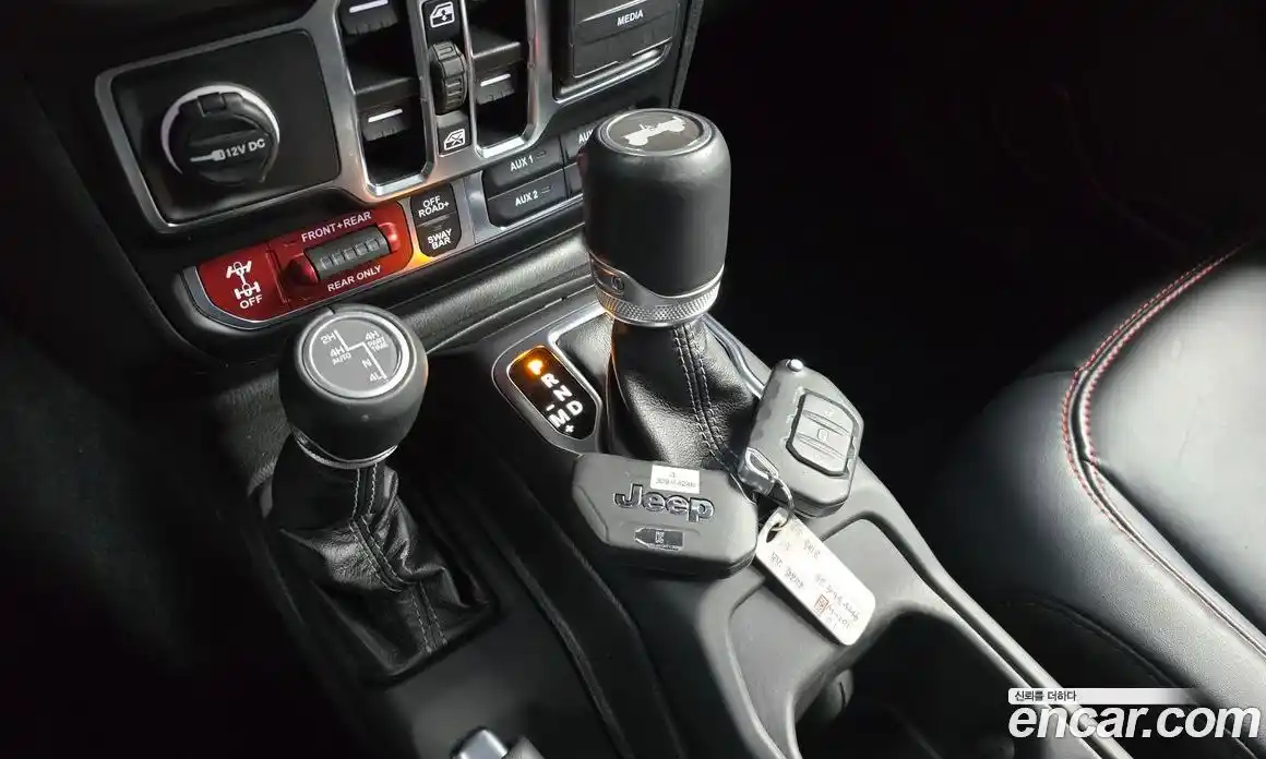 Jeep Wrangler 2024 2.0 гидро в Москве № 169426, фото 9
