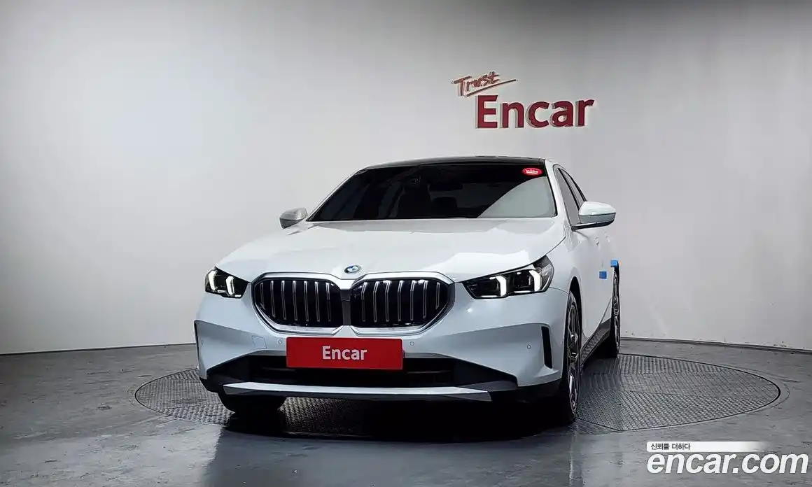 BMW 5-Series 2023 2.0 гидро в Москве № 189312, фото 3