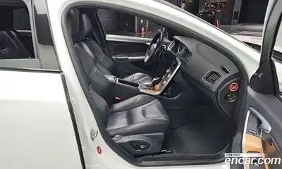 Volvo V60 2017 2.0 гидро в Москве № 194776, миниатюра 12
