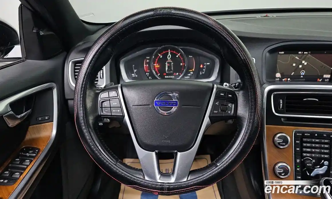 Volvo V60 2017 2.0 гидро в Москве № 194776, фото 15