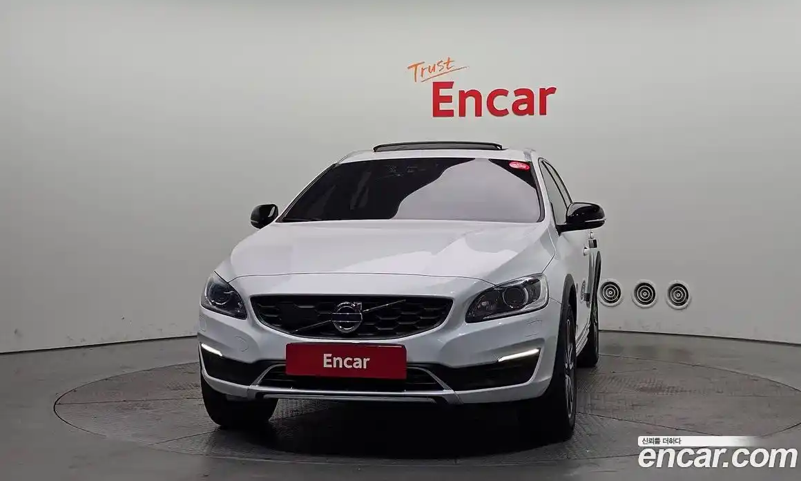 Volvo V60 2017 2.0 гидро в Москве № 194776, фото 3
