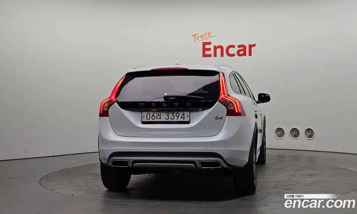 Volvo V60 2017 2.0 гидро в Москве № 194776, фото 4