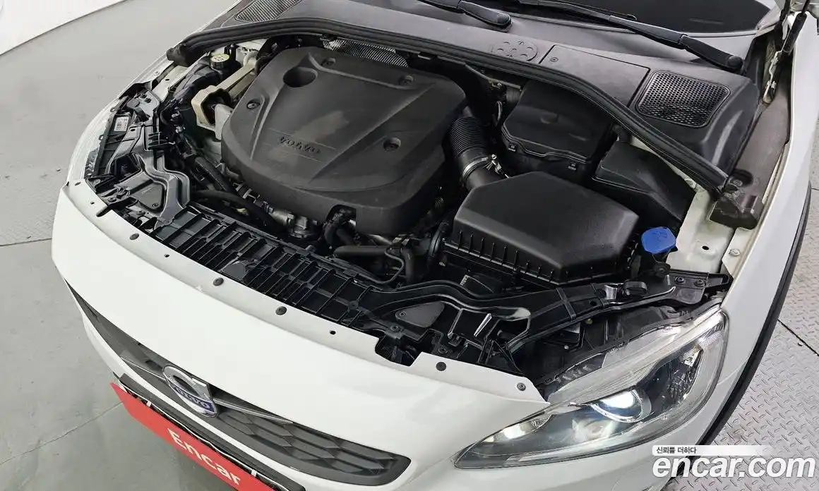 Volvo V60 2017 2.0 гидро в Москве № 194776, фото 6