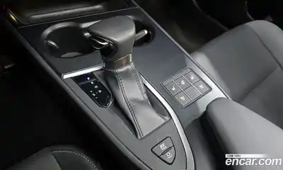 Lexus UX 2023 2.0 гидро в Москве № 198827, миниатюра 9