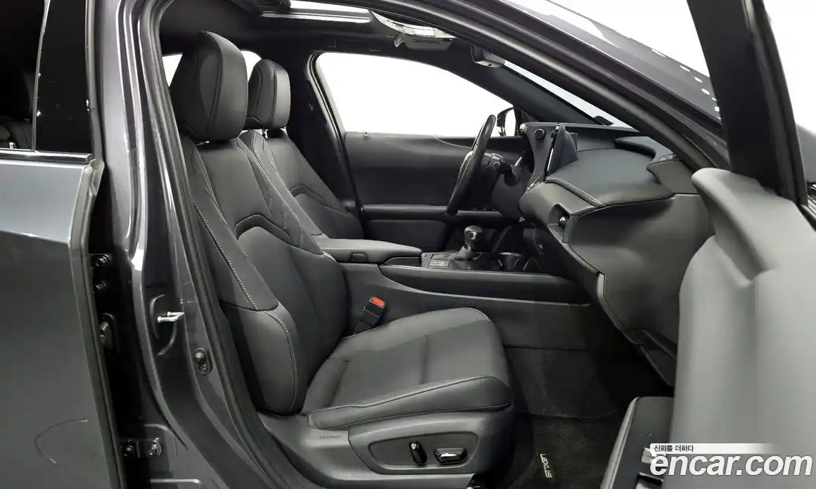 Lexus UX 2023 2.0 гидро в Москве № 198827, фото 10