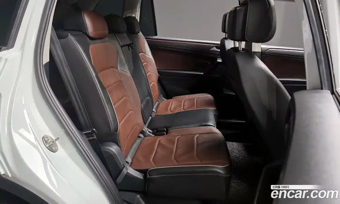Volkswagen Tiguan 2023 2.0 гидро в Москве № 199109, фото 12