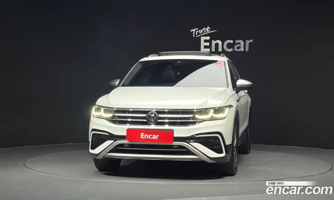 Volkswagen Tiguan 2023 2.0 гидро в Москве № 199109, фото 3